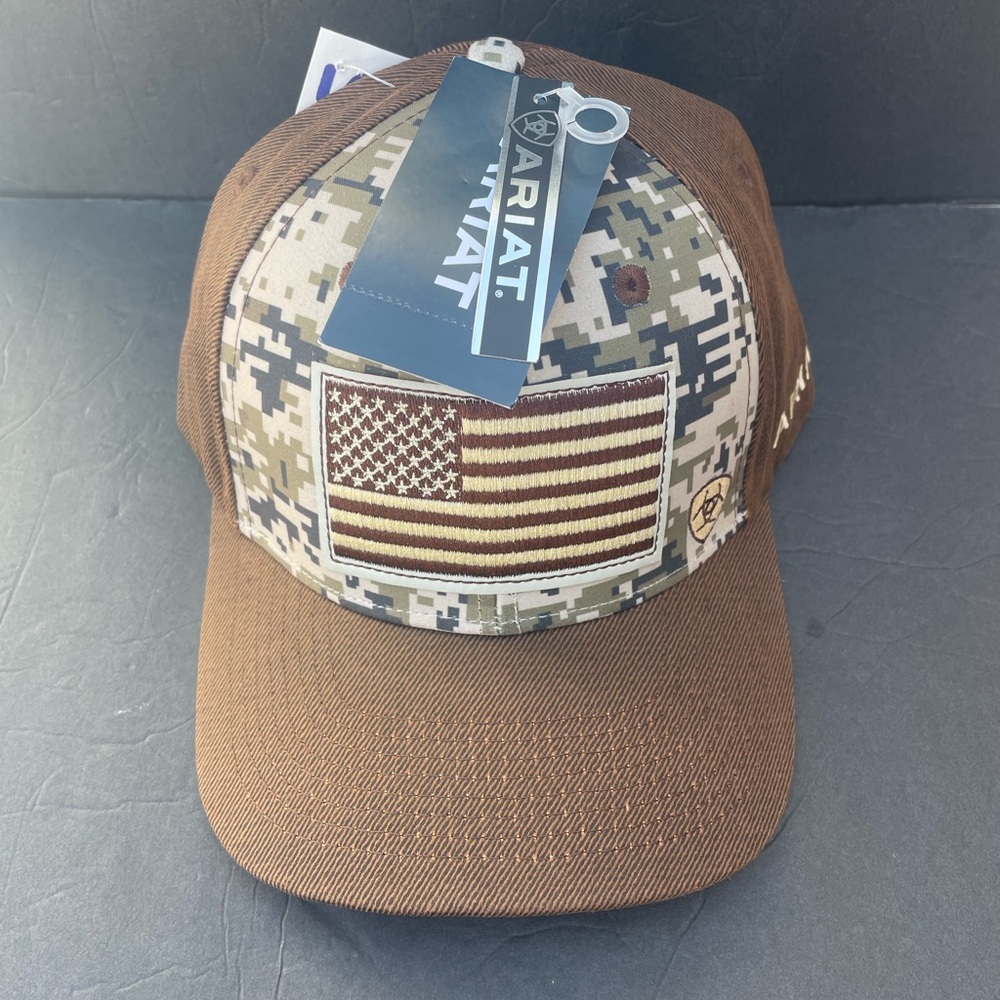 NWT Ariat Mens Digital Camo American Flag Mesh Back Snapback Cap Hat